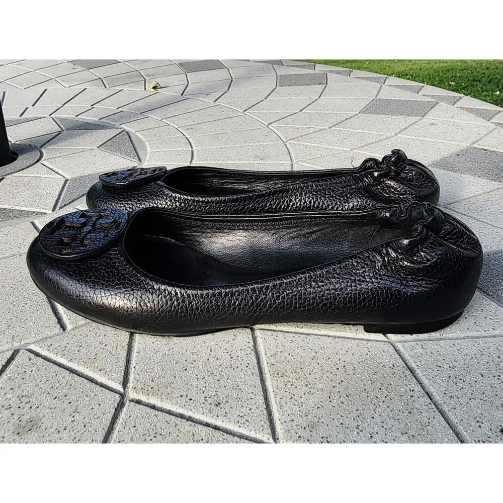 Tory Burch Reva Travel Tumbled Leather Medallion Logo Ballet Flats 7.5